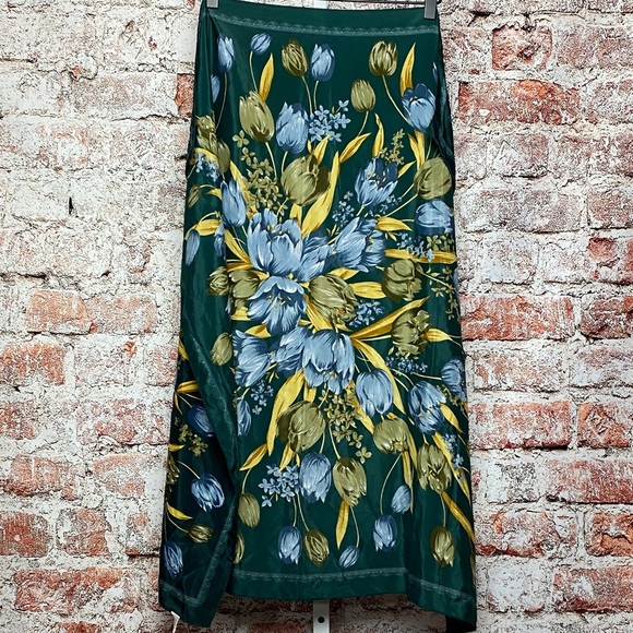 Accessories - Scarf Regal Elegant Floral Green Polyester OS